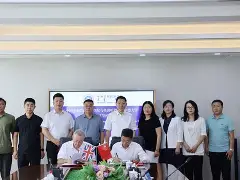 半岛新闻-哈德斯菲尔德球场